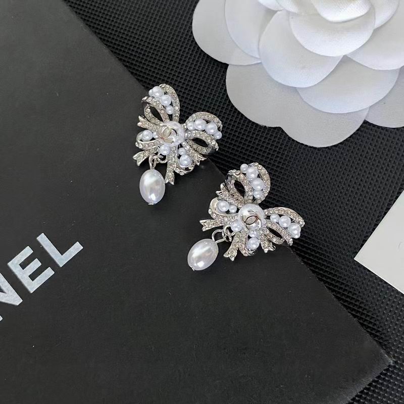 Chanel earing 3lyx750